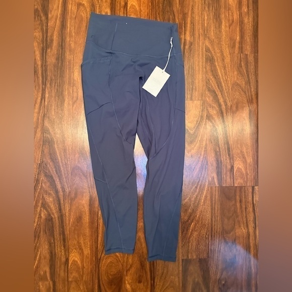 EVERLANE The Perform Legging Medium NWT - Picture 4 of 7